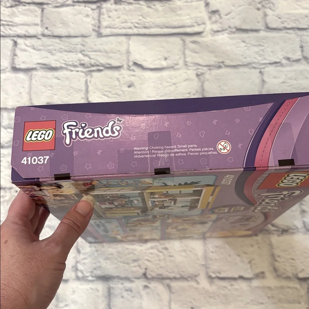 LEGO Friends 41037 Stephanie’s Beach House Retired Set 369 Pieces NIB New Sealed